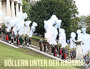 Anlässlich der Siegerehrung des Oktoberfest-Landesschießens schiessen die Böllerschützen am 03.10.2022 großen Salut auf den Stufen zur Bavaria (©Foto: Martin Schmitz)